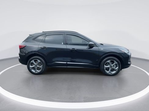 Used 2023 Ford Escape ST-Line w/ Tech Pack #1 AWD/4WD image 9