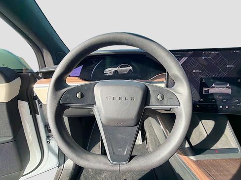 Used 2024 Tesla Model X Base image 37