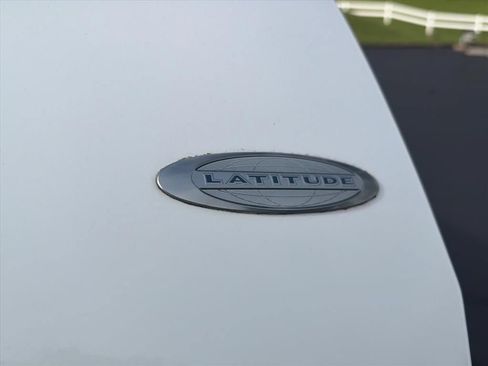 Used 2011 Jeep Compass Sport FWD image 30