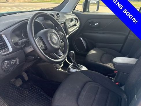 Used 2022 Jeep Renegade Latitude image 9
