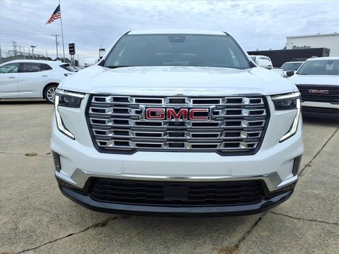 New 2026 GMC Acadia Denali w/ Super Cruise Package image 2