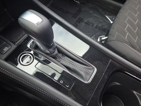 Used 2022 Nissan Kicks SV FWD image 35