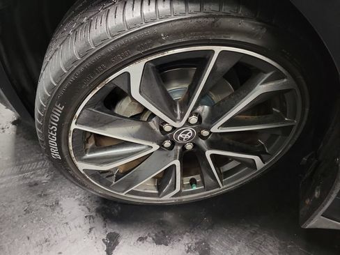 Used 2021 Toyota Corolla XSE FWD image 13