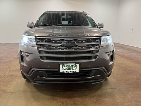 Used 2018 Ford Explorer XLT w/ Equipment Group 202A AWD/4WD image 40