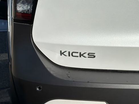New 2026 Nissan Kicks SR w/ Cold Weather Package image 12