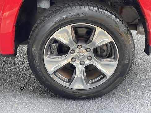 Used 2019 RAM 1500 Laramie AWD/4WD image 35