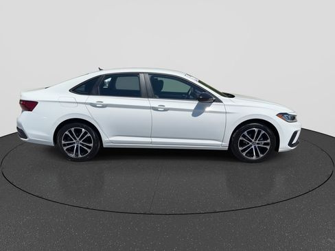 Used 2025 Volkswagen Jetta Sport FWD image 9