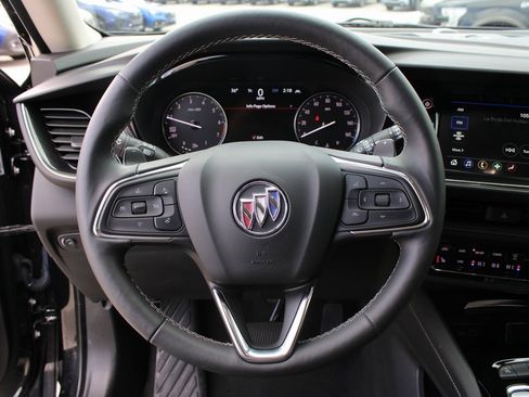 Used 2023 Buick Envision Essence image 12
