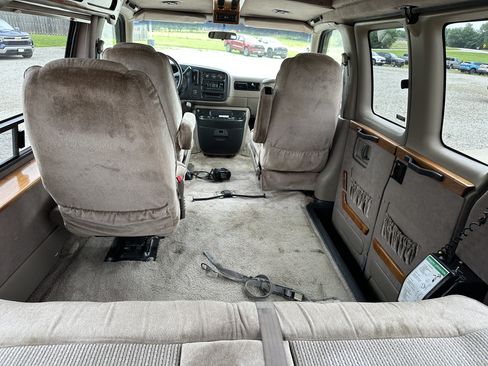Used 1998 Chevrolet Express 1500 RWD image 20