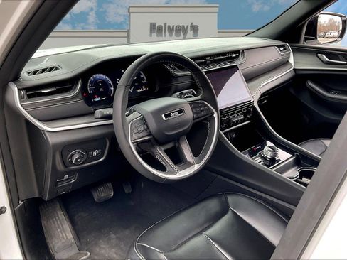 Certified 2025 Jeep Grand Cherokee Limited image 13