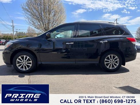 Used 2015 Nissan Pathfinder SV w/ Trailer Tow Package image 4