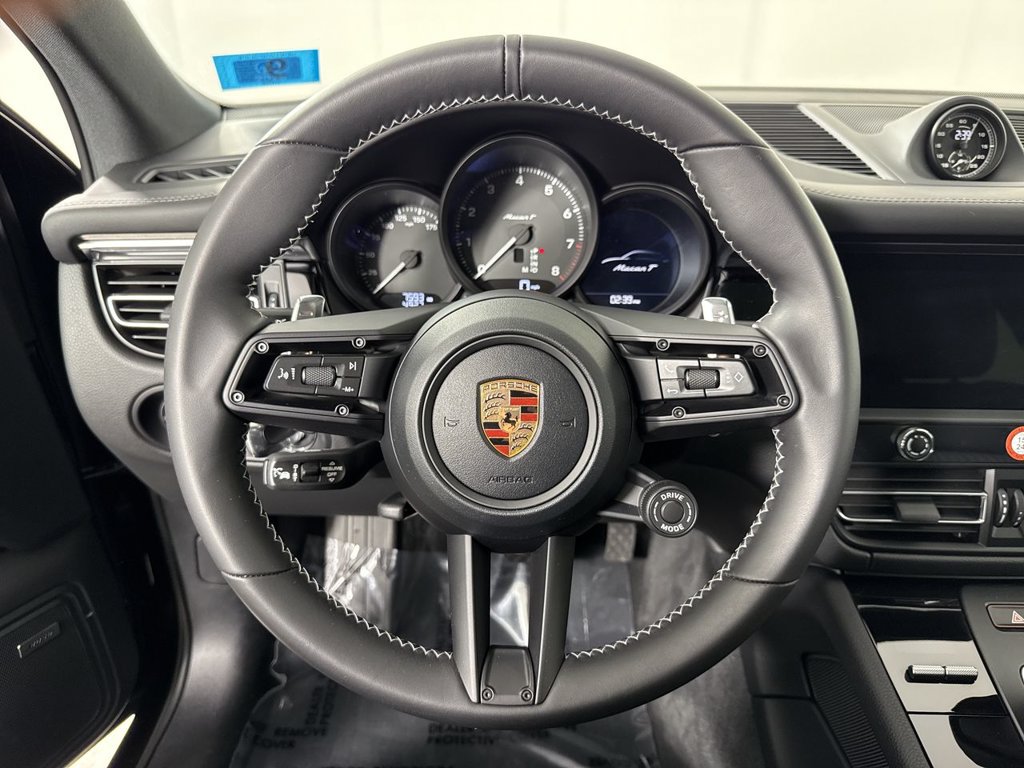 Certified 2026 Porsche Macan Turbo AWD/4WD image 36