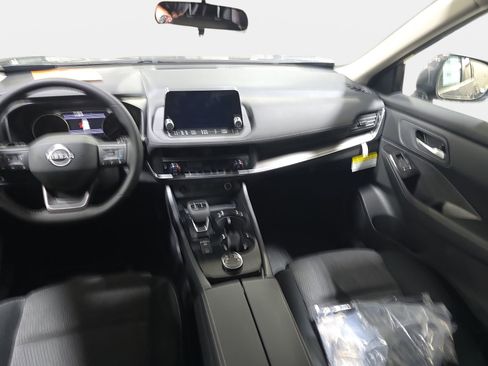 New 2026 Nissan Rogue SV AWD/4WD image 9