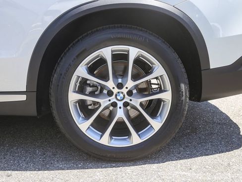 Used 2023 BMW X5 sDrive40i w/ Parking Assistance Package RWD image 8