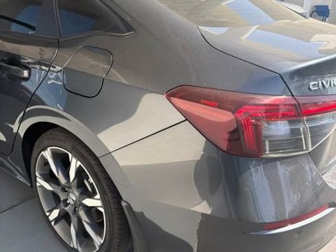 Used 2025 Honda Civic Sport image 2