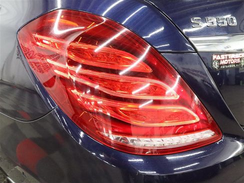 Used 2015 Mercedes-Benz S 550 4MATIC Sedan image 9