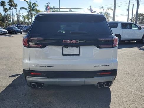 Used 2024 GMC Acadia Elevation image 6
