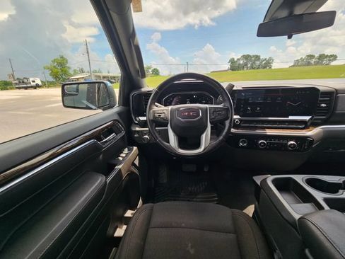 Used 2022 GMC Sierra 1500 SLE AWD/4WD image 13