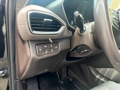Used 2019 Hyundai Santa Fe SEL w/ Cargo Package AWD/4WD image 14