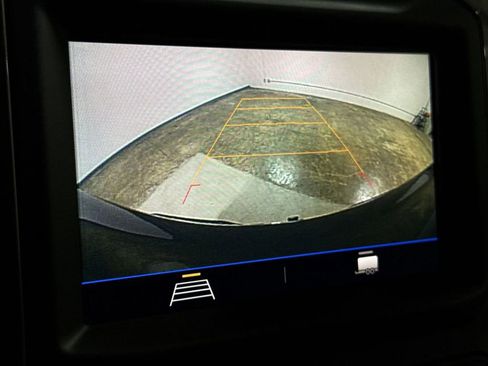 Used 2020 Chevrolet Silverado 1500 Custom w/ Custom Value Package image 15