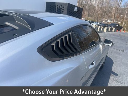 Used 2015 Ford Mustang Coupe image 4