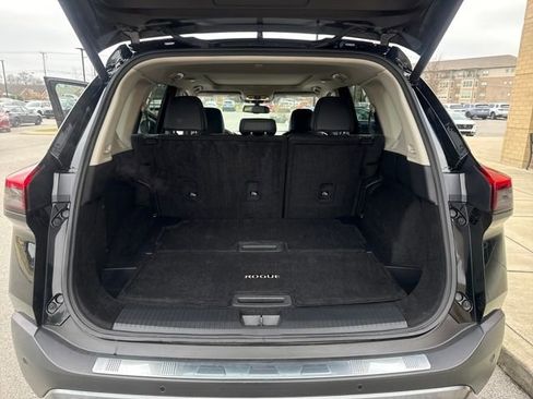 Used 2023 Nissan Rogue SL image 17