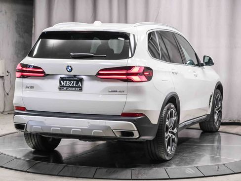 Used 2025 BMW X5 sDrive40i w/ Executive Package RWD image 4