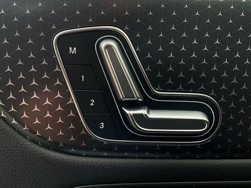 Used 2025 Mercedes-Benz GLA 250 image 22