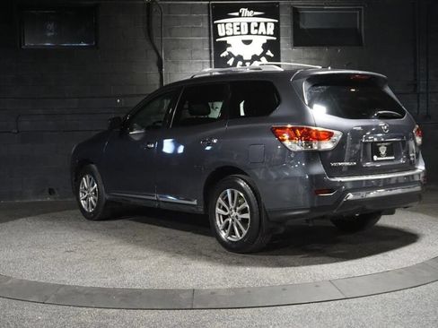 Used 2014 Nissan Pathfinder SL w/ Cargo Package AWD/4WD image 4