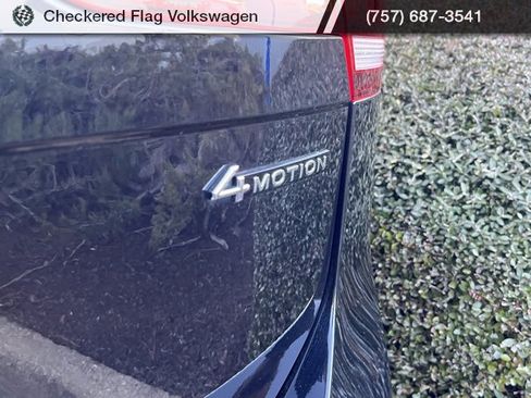 Used 2023 Volkswagen Tiguan SEL R-Line image 10