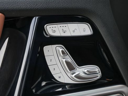 Used 2021 Mercedes-Benz G 63 AMG 4MATIC w/ G Manufaktur Interior Package image 15