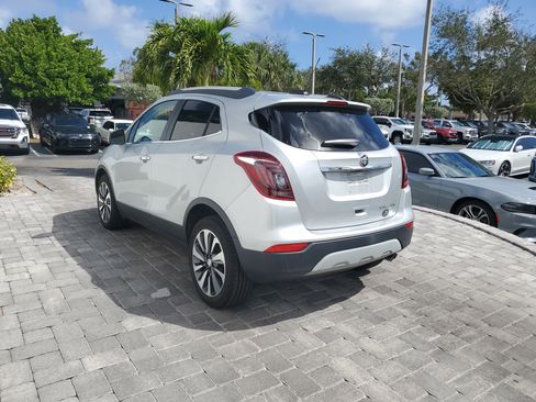 Used 2022 Buick Encore Preferred w/ Safety Package image 4