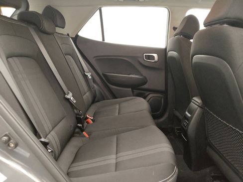 Used 2025 Hyundai Venue SEL image 19