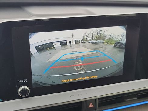 Used 2024 Toyota Prius XLE AWD/4WD image 19
