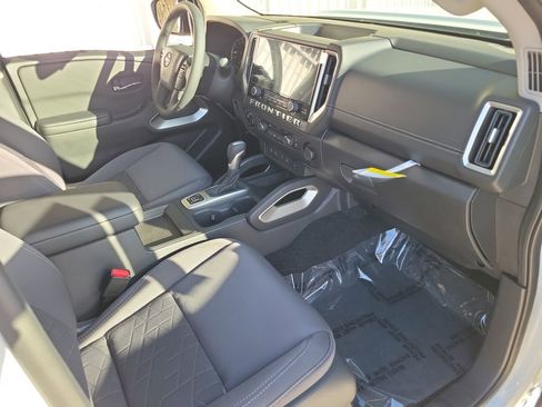 New 2026 Nissan Frontier SV w/ SV Convenience Package image 11