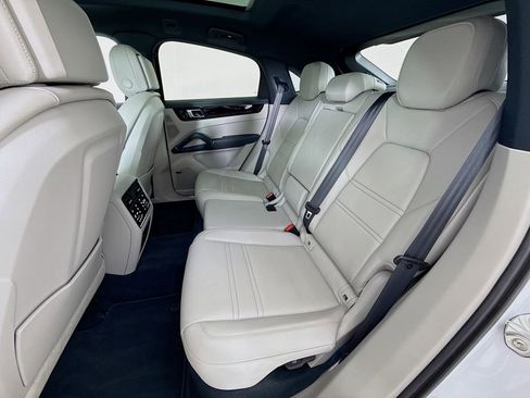 Certified 2023 Porsche Cayenne S AWD/4WD image 24