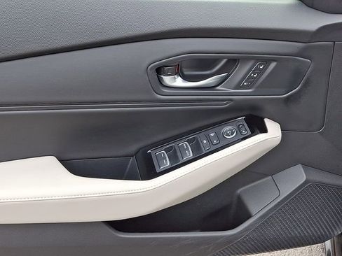 Used 2024 Honda Accord Touring image 12