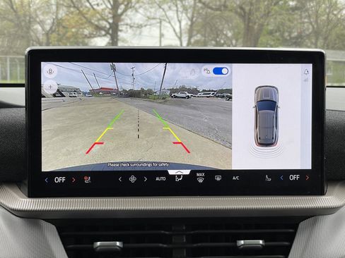 Used 2025 Ford Explorer Active w/ Active Comfort Package image 22