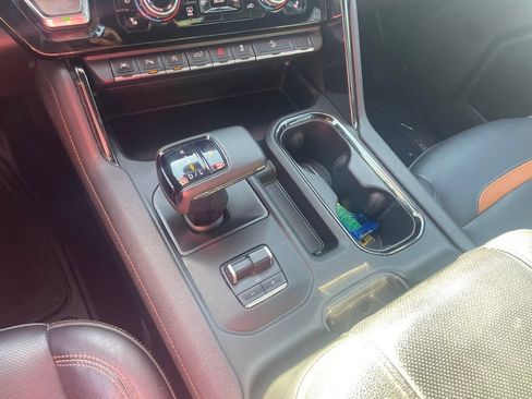 Used 2024 GMC Sierra 1500 AT4 w/ AT4 Premium Package AWD/4WD image 19