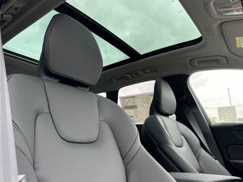 New 2025 Volvo XC60 T8 Plus w/ Protection Package Premier image 18