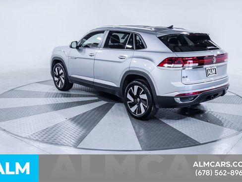 Used 2024 Volkswagen Atlas Cross Sport SE image 7