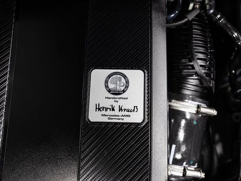 Used 2025 Mercedes-Benz GLC 63 AMG S w/ Driver Assistance Package image 35