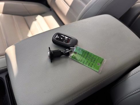 Used 2025 Honda CR-V EX-L image 27