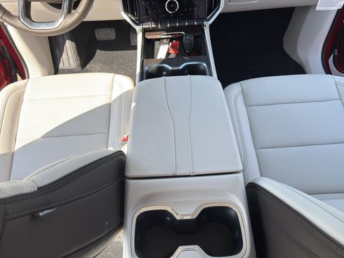 Used 2027 GMC Acadia Denali FWD image 30