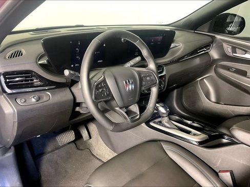 Used 2025 Buick Envista Sport Touring w/ Convenience I Package FWD image 15