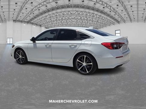 Used 2023 Honda Civic Touring image 5