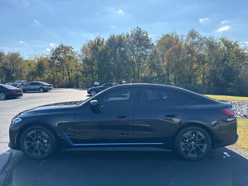 Used 2023 BMW i4 eDrive40 w/ Premium Package image 2