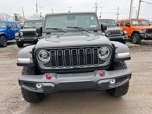 New 2025 Jeep Wrangler Unlimited Rubicon AWD/4WD image 8