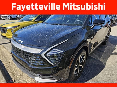 Used 2025 Kia Sportage EX image 8