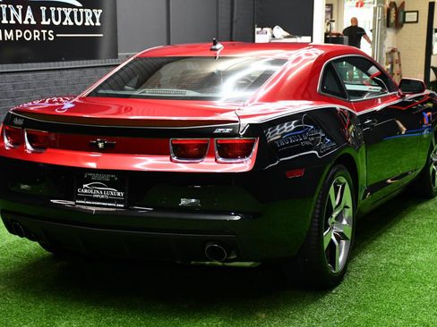 Used 2010 Chevrolet Camaro SS w/ RS Package RWD image 13